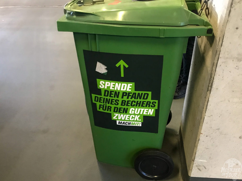 Becherspenden finden auch in Wolfsburg statt.